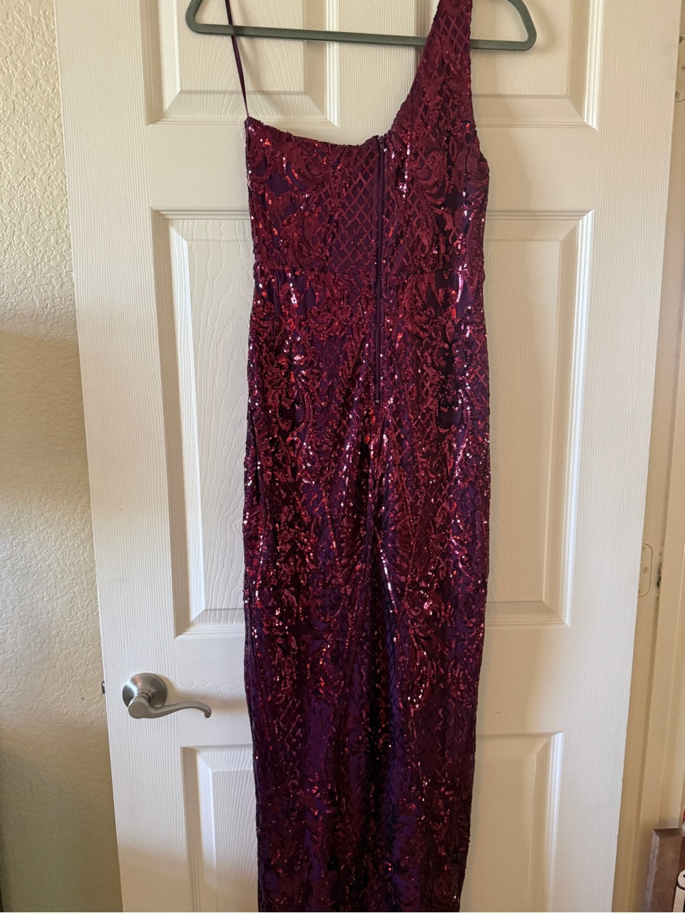 Windsor Plum Sequin One Shoulder Formal Gown Size L Worn Once - Picture 3 of 9